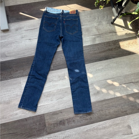 Levi’s 724 High Rise Straight - Picture 2 of 3